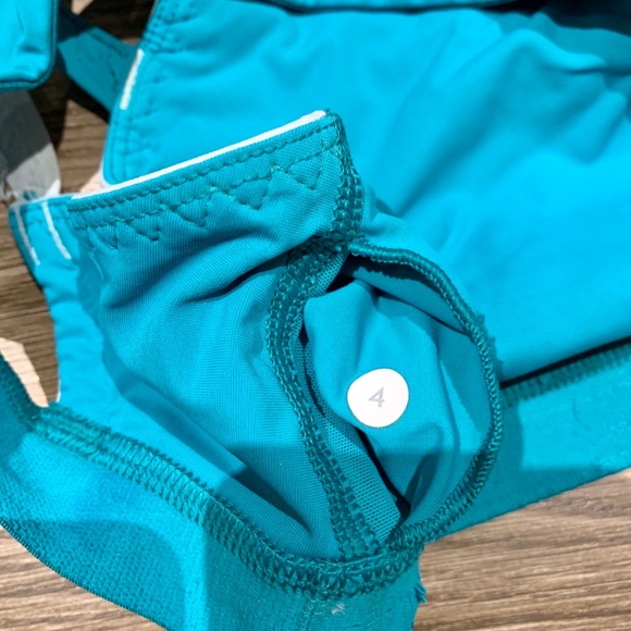 Lululemon Sports Bra/Swim Suit Top Size 4 - Picture 7 of 7